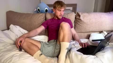 Snapshot of pavelrey chatting on 10, 4, 2026 Pavel online show from 10, 4, 2026