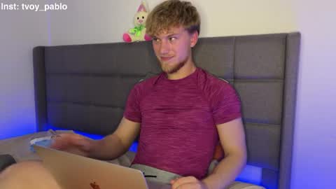 Snapshot of pavelrey chatting on 26, 4, 2026 Pavel online show from 26, 4, 2026