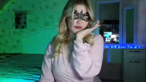 Snapshot of pawsclawss chatting on 7, 1, 2026 PawsClawss online show from 7, 1, 2026