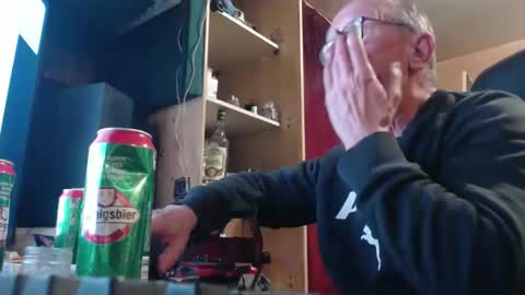 Snapshot of pc8474408 chatting on 25, 11, 2025 pc8474408 online show from 25, 11, 2025