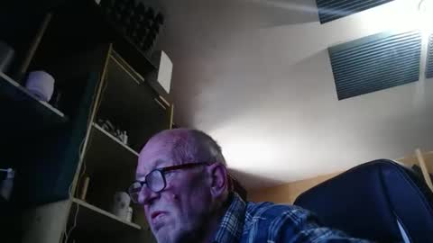 Snapshot of pc8474408 chatting on 24, 4, 2026 pc8474408 online show from 24, 4, 2026