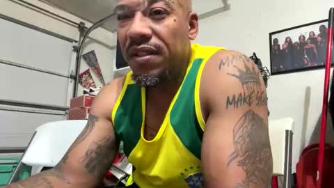 Snapshot of pcuddy3 chatting on 21, 4, 2026 Phenomenal online show from 21, 4, 2026