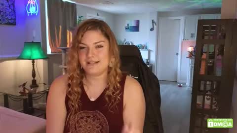 Snapshot of peaceofmae chatting on 14, 10, 2025 online show from 14, 10, 2025