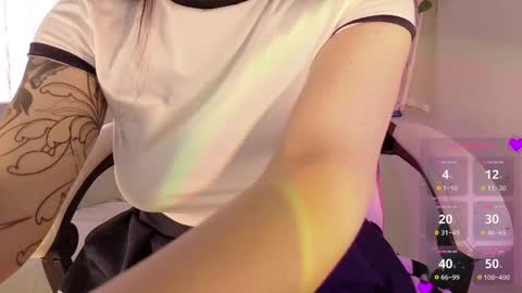  P E A C H   online show from 25, 2, 2025