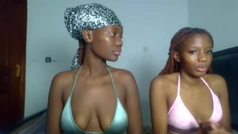 Snapshot of peach_ebonny chatting on 3, 6, 2026 peach_ebonny online show from 3, 6, 2026