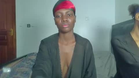 Snapshot of peach_ebonny chatting on 4, 6, 2026 peach_ebonny online show from 4, 6, 2026