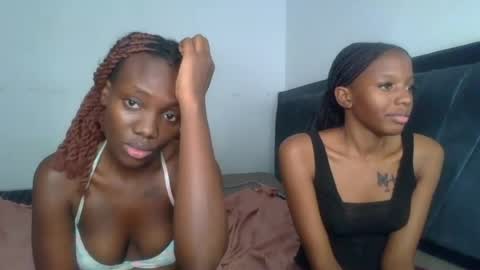 Snapshot of peach_ebonny chatting on 17, 6, 2026 peach_ebonny online show from 17, 6, 2026