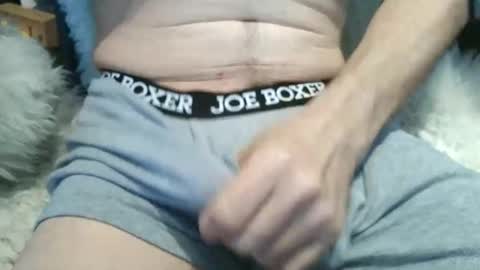 Snapshot of peacheshubby chatting on 5, 4, 2026 hard4u online show from 5, 4, 2026