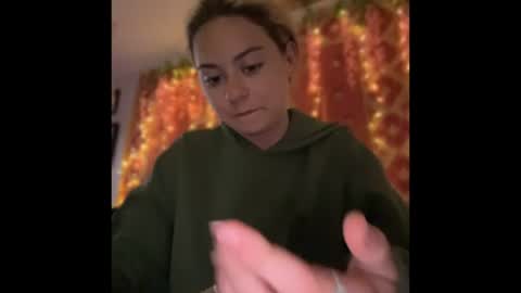Snapshot of peachesncreampiezz chatting on 14, 7, 2026 peachesncreampiezz online show from 14, 7, 2026