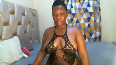 Snapshot of peachygirl255 chatting on 25, 5, 2026 Peachy online show from 25, 5, 2026