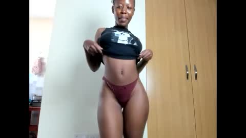 Snapshot of peachynaughty chatting on 17, 4, 2026 peachy online show from 17, 4, 2026