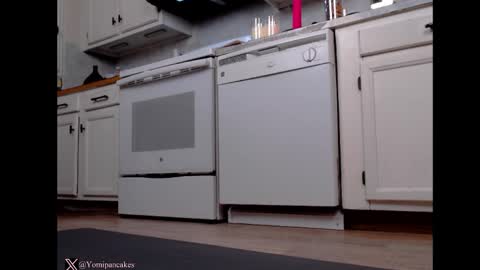 peachypeachgirl online show from 16, 1, 2025