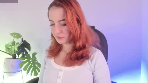 Snapshot of pear__moon chatting on 28, 4, 2026 LILLY online show from 28, 4, 2026