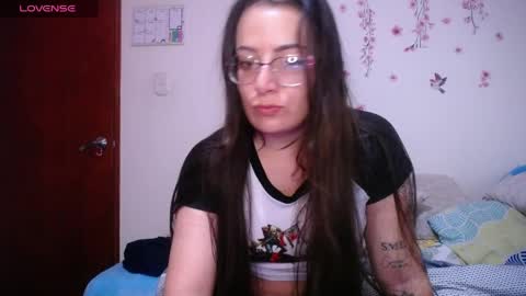 Snapshot of pearl_3 chatting on 27, 3, 2026 Pearl online show from 27, 3, 2026