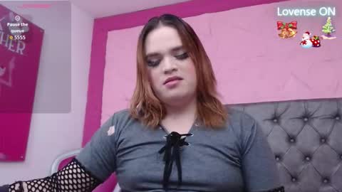 Snapshot of pearl_michelts chatting on 24, 11, 2025 michel online show from 24, 11, 2025