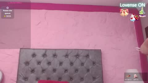 Snapshot of pearl_michelts chatting on 2, 12, 2025 michel online show from 2, 12, 2025