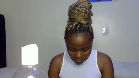 Snapshot of pearl_velvet chatting on 11, 1, 2026 vel online show from 11, 1, 2026