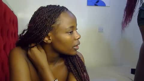 Snapshot of pearl_velvet chatting on 27, 3, 2026 vel online show from 27, 3, 2026
