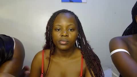 Snapshot of pearl_velvet chatting on 29, 3, 2026 vel online show from 29, 3, 2026