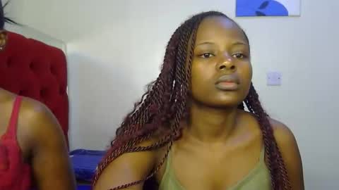 Snapshot of pearl_velvet chatting on 29, 3, 2026 vel online show from 29, 3, 2026