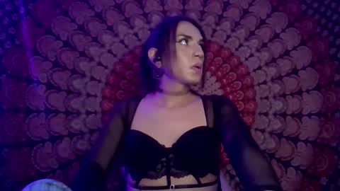 pearlatin online show from 27, 5, 2026