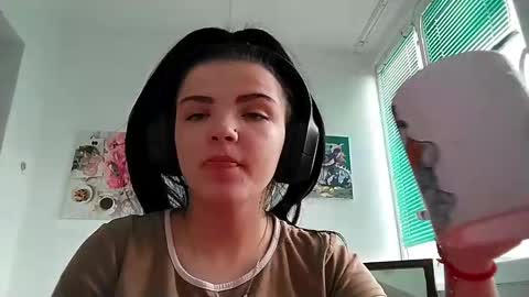 Snapshot of pearlystathis chatting on 21, 4, 2026 Kate online show from 21, 4, 2026