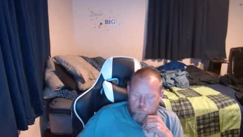 Snapshot of pecker40 chatting on 5, 1, 2025 pecker40 online show from 5, 1, 2025