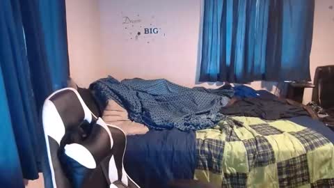 Snapshot of pecker40 chatting on 5, 1, 2025 pecker40 online show from 5, 1, 2025