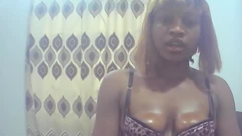 Snapshot of peetyface chatting on 31, 10, 2025 Lizzy online show from 31, 10, 2025