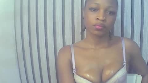 Snapshot of peetyface chatting on 30, 11, 2025 Lizzy online show from 30, 11, 2025