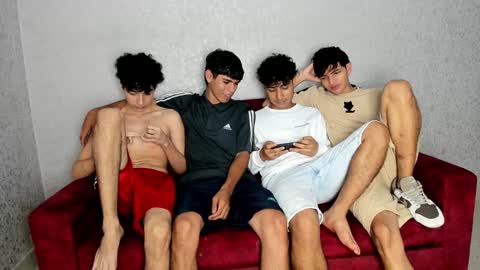 Snapshot of pelusos_mens chatting on 3, 2, 2025 CAIN-19 ALLEN-18 RONALD-18 AUSTIN-18 MOD DANTE online show from 3, 2, 2025