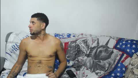 Snapshot of penelopeanddior chatting on 4, 2, 2025 independent model online show from 4, 2, 2025