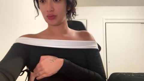 penelopeinwonderland online show from 12, 11, 2025