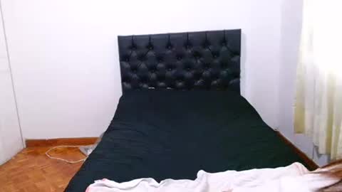 penelopemist online show from 21, 2, 2025