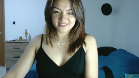 penelopemist online show from 10, 3, 2025