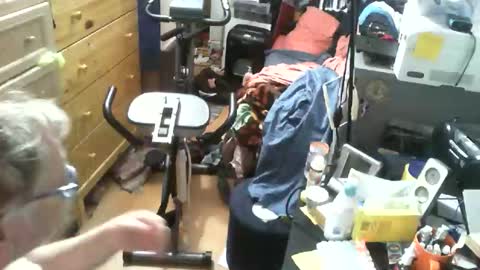 Snapshot of penispainter2 chatting on 30, 4, 2026 monkeydog online show from 30, 4, 2026