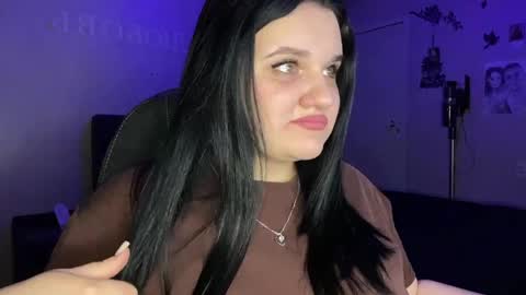 penny_perry online show from 8, 4, 2026