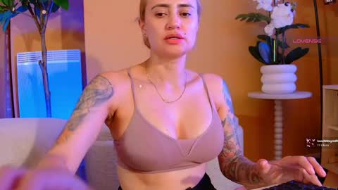 Hi Im Penelope  better vibrations  1111 online show from 30, 5, 2026