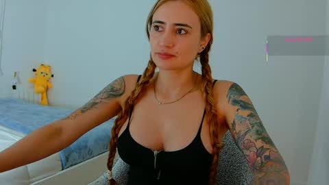 Hi Im Penelope  better vibrations  1111 online show from 3, 6, 2026