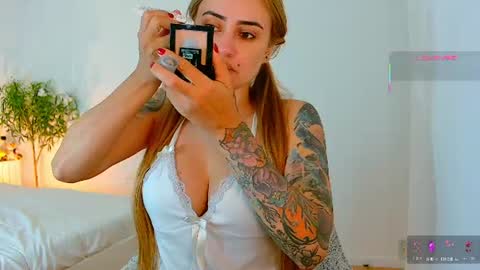 Hi Im Penelope  better vibrations  1111 online show from 5, 7, 2026