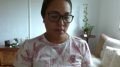 Snapshot of pepitt45 chatting on 16, 4, 2026 Megan online show from 16, 4, 2026