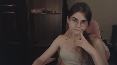 Snapshot of peralez_f chatting on 13, 2, 2025 Farida online show from 13, 2, 2025
