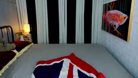 Chloe online show from 1, 11, 2025