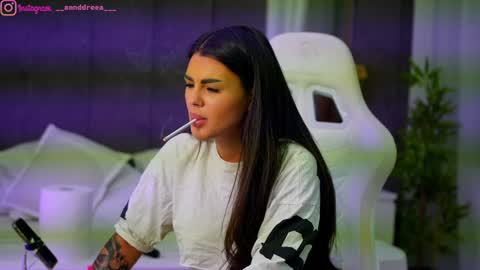 Snapshot of perfectt33n chatting on 25, 10, 2025 Dee online show from 25, 10, 2025