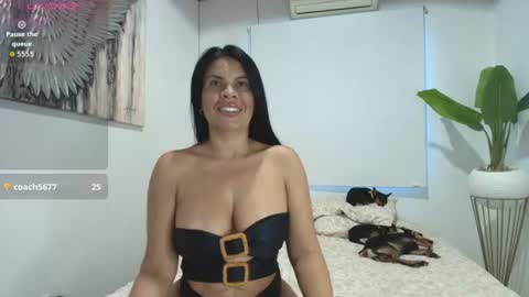 Snapshot of perla_hot4u chatting on 19, 6, 2026 online show from 19, 6, 2026