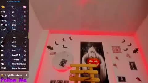 Snapshot of perla_hott1 chatting on 24, 10, 2025 Perla online show from 24, 10, 2025