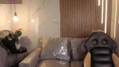 Snapshot of perla_lovely chatting on 5, 5, 2026 perla_lovely online show from 5, 5, 2026