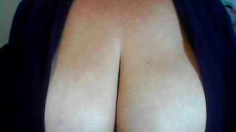 perlita070822 online show from 5, 7, 2026