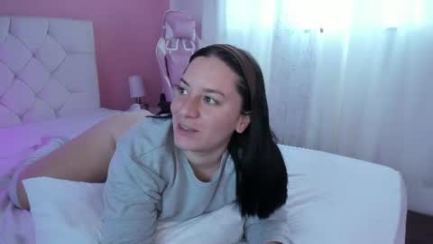 Snapshot of persefone_saira chatting on 15, 6, 2026 Marie online show from 15, 6, 2026
