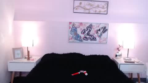 Snapshot of persefyre chatting on 16, 12, 2025 Persefone online show from 16, 12, 2025